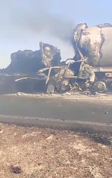 تصادم بين سيارة محملة بالسولار وأخرى