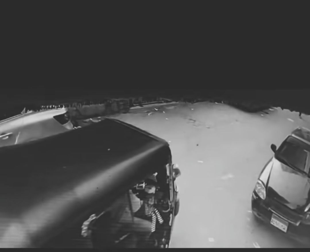 التوك توك وعروسة لعبة قادت لقائده