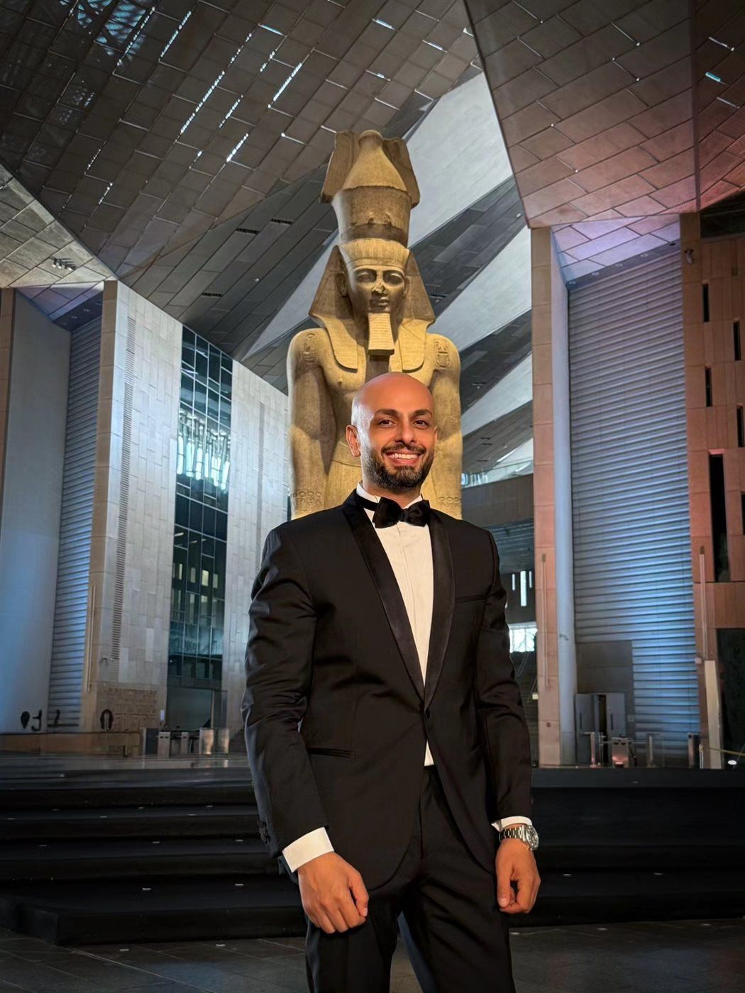 الكاتب أحمد مراد