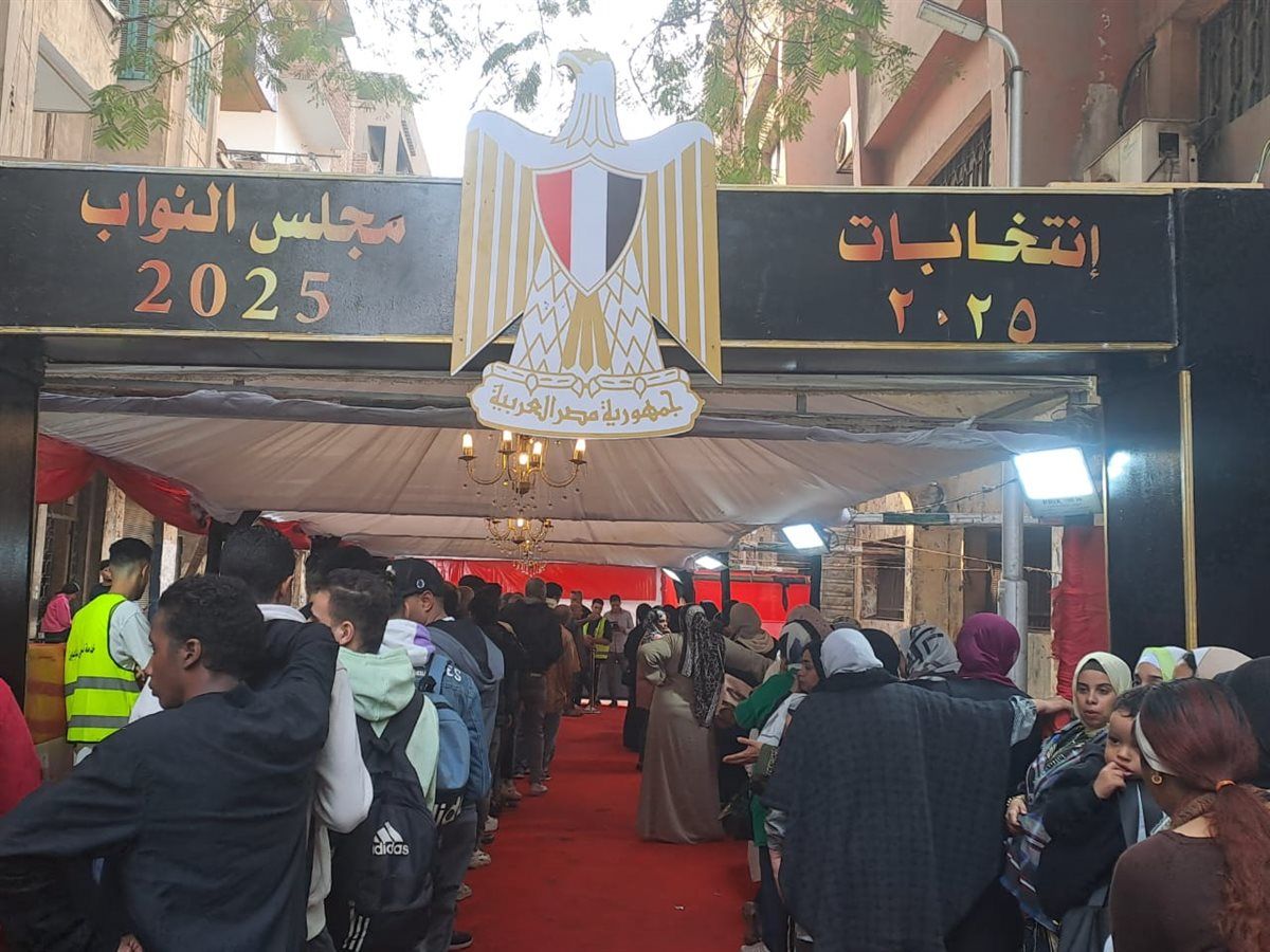 توافد مكثف للتصويت بلجنة محمد فريد بحي عابدين