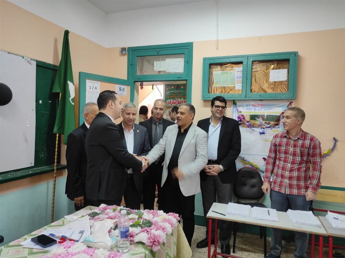  محافظ الشرقية يتفقد اللجان الانتخابية 