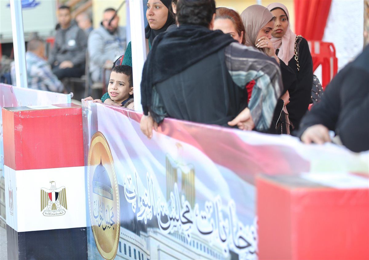 مشاهد من جولة اعادة انتخابات مجلس النواب بمدرسة عثمان بن عفان بإمبابة 