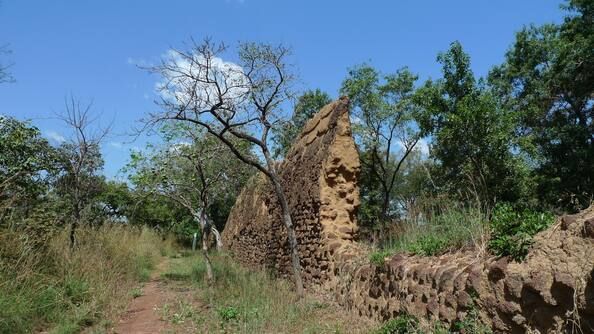 أطلال لوروبيني