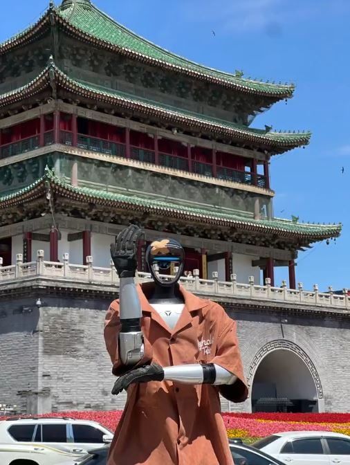 الروبوت يتجول