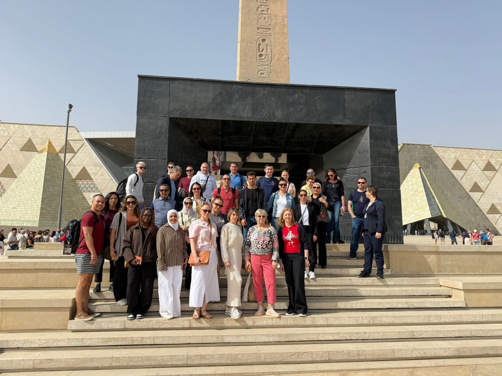 وفود كأس العالم للجمباز الفني في المتحف المصري الكبير