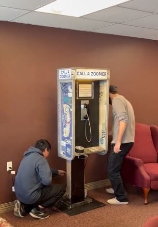 كبينة الهاتف