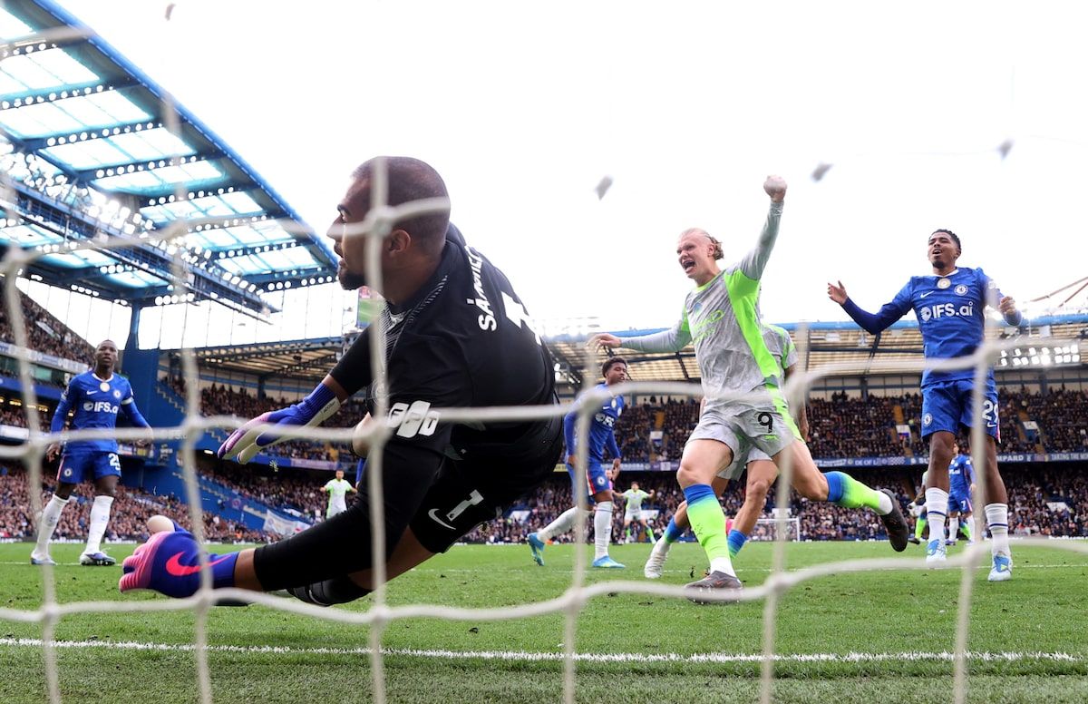 Rampant Man City send message to Arsenal, Tottenham relegation fears deepen | Reuters