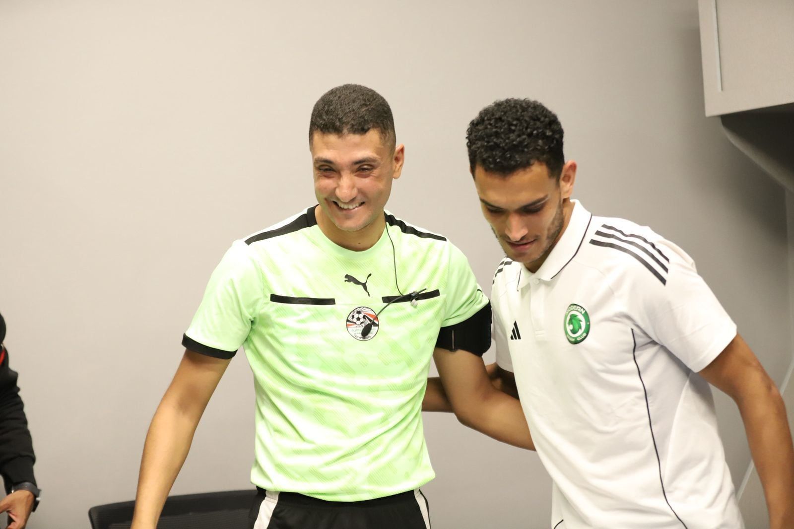 محمد غنام وحكم اللقاء (4) محمد غنام وحكم اللقاء (4)