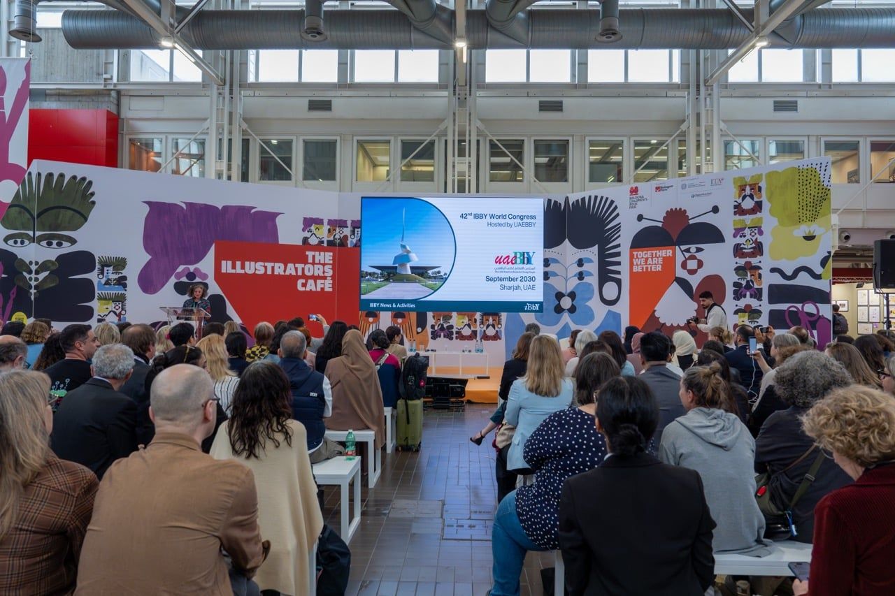 خلال اجتماع الجمعية العمومية للمجلس الدولي لكتب اليافعين