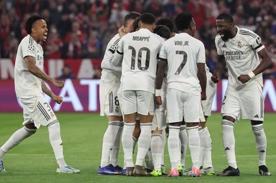 احتفال لاعبى ريال مدريد احتفال لاعبى ريال مدريد