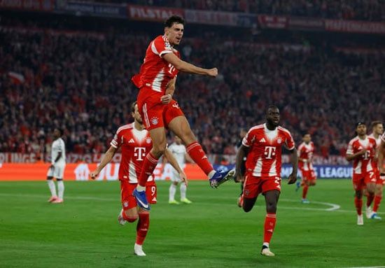 افلوفيتش يحتفل بهدف التعادل