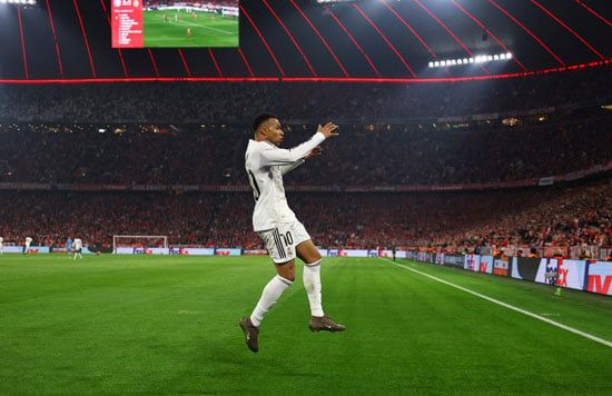 احتفال مبابى بالهدف احتفال مبابى بالهدف