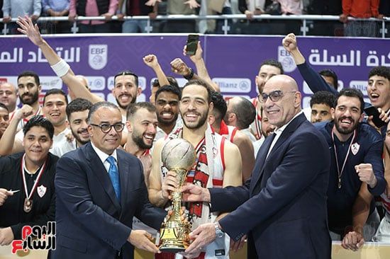 تتويج الزمالك بكأس السلة