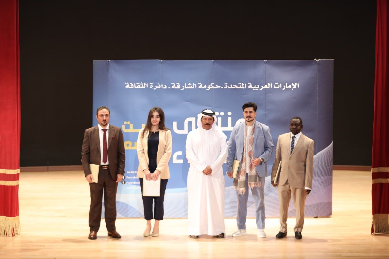 الشاعر الكبير محمد البريكى يكرم الشعراء