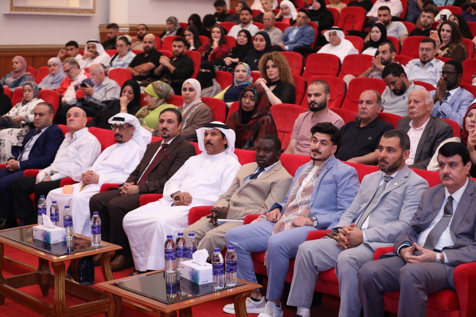 الشاعر الكبير محمد البريكى خلال الأمسية الشعرية