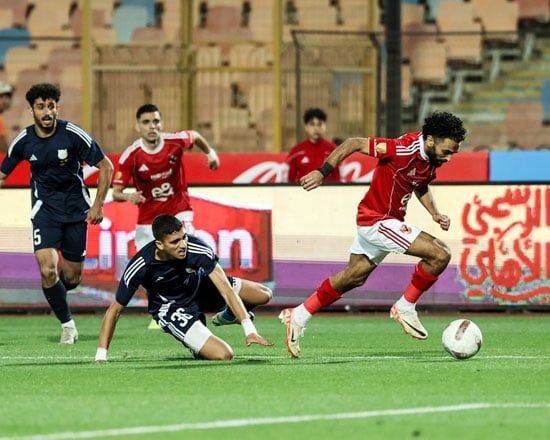 حسين الشحات خلال مباراة إنبى