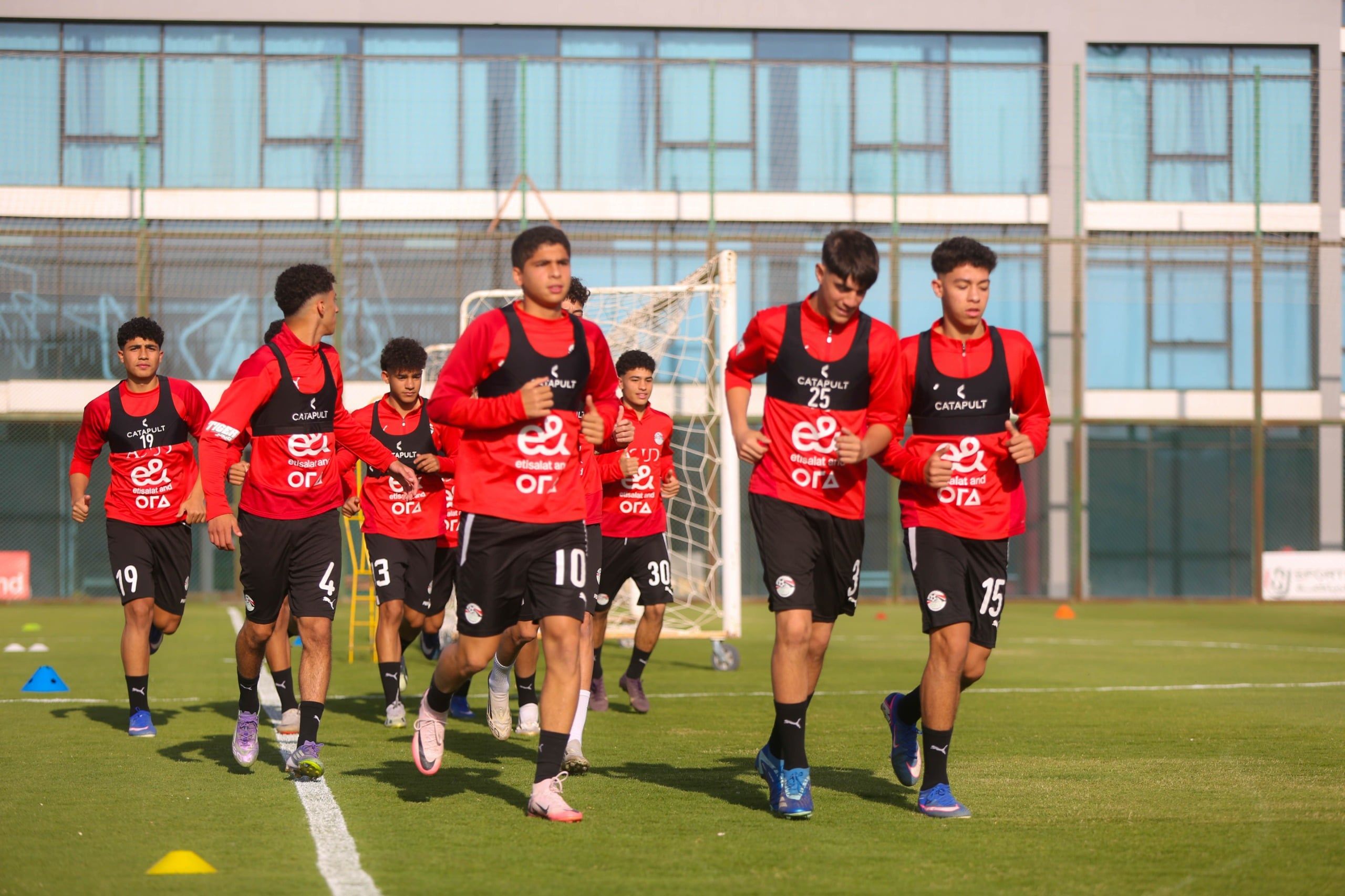 تدريب قوى للاعبين قبل السفر للمغرب
