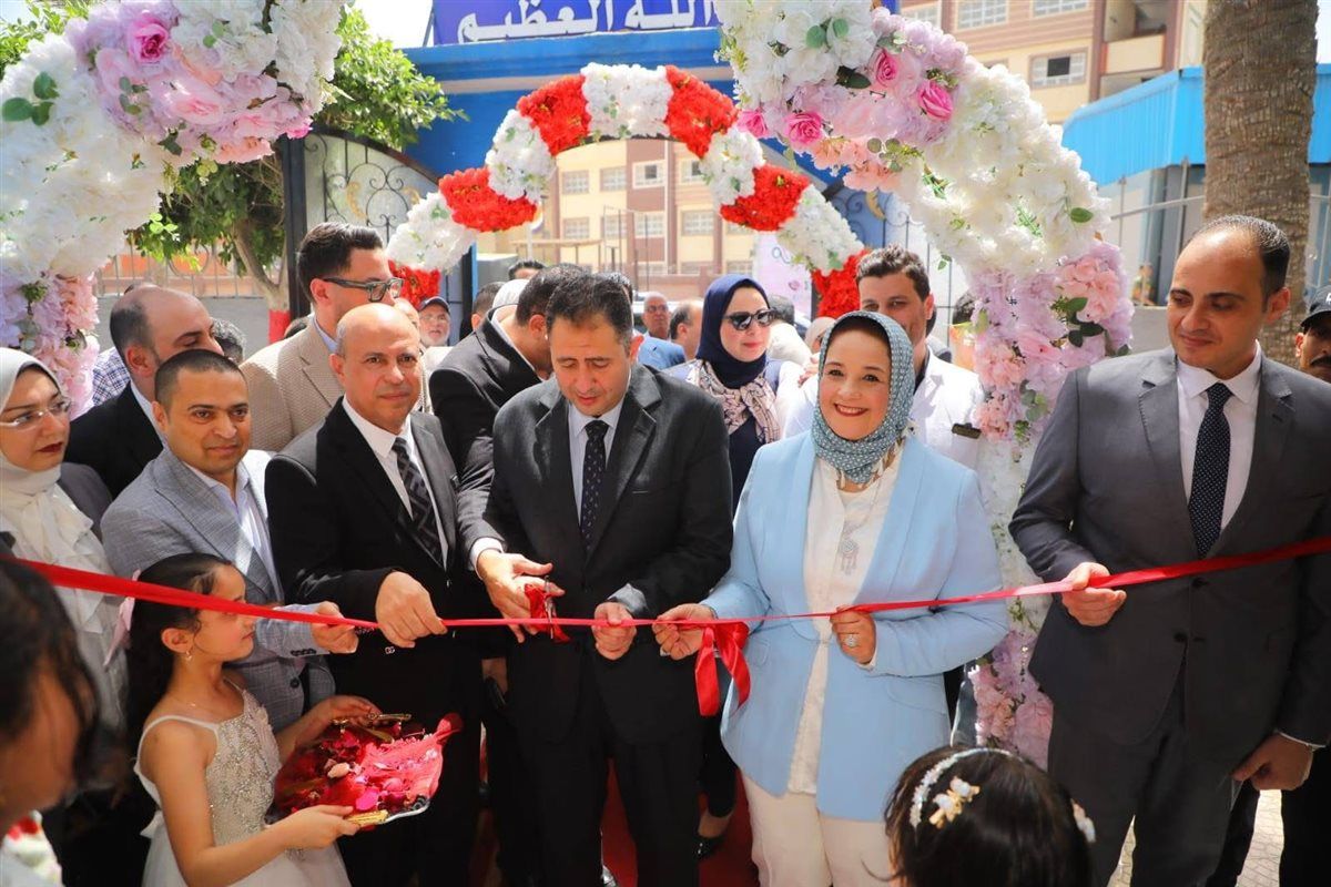69f3efe8e6.jpg