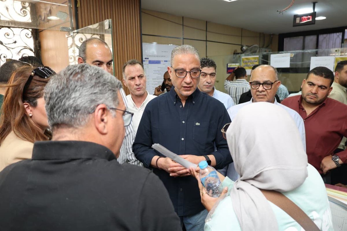 محافظ الجيزة يتابع إنتظام العمل بالمركز التكنولوجى لخدمة المواطنين بحى الهرم