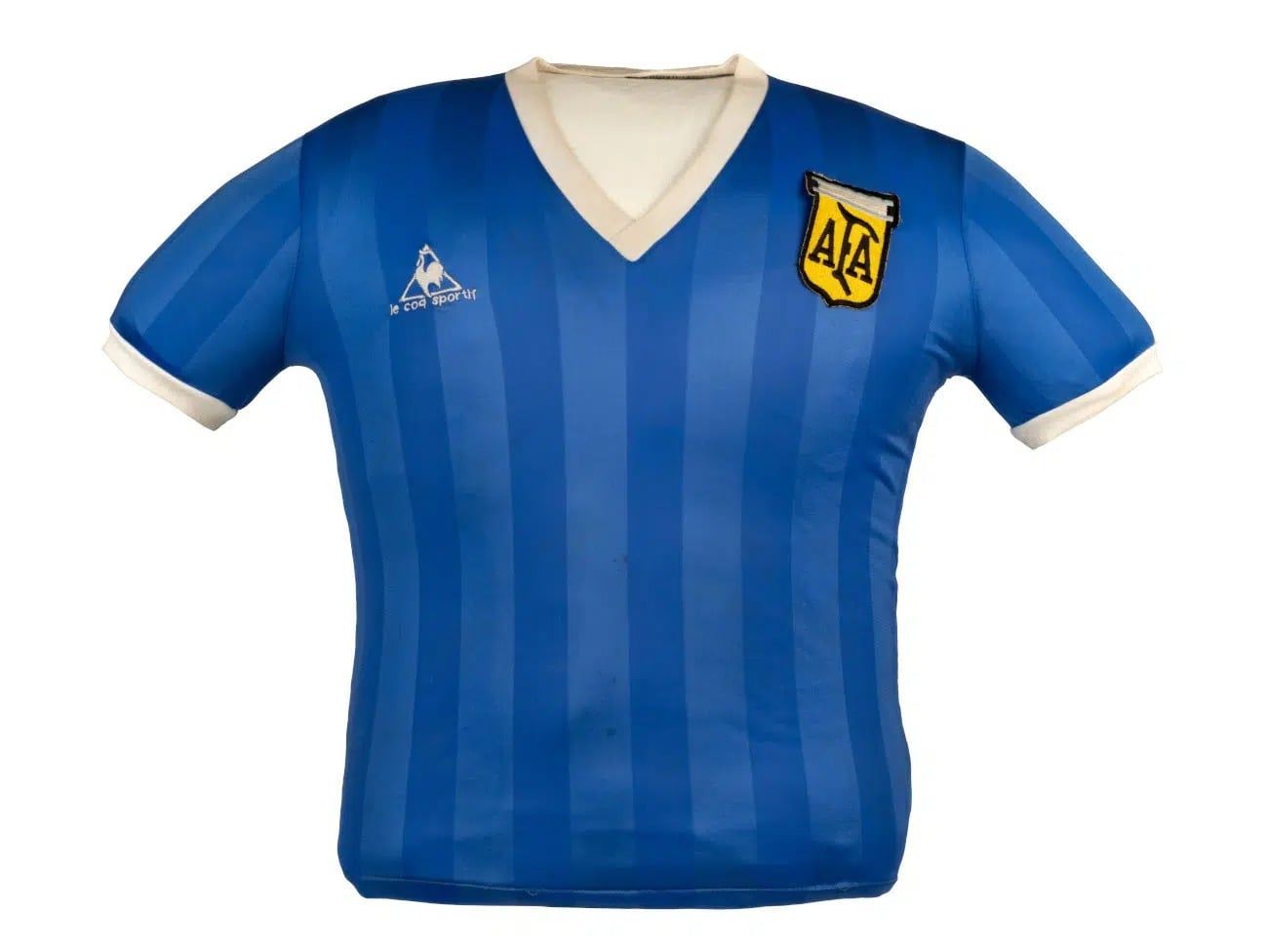 يد الله لمارادونا. قميص ارتداه اللاعب في مباراة كأس العالم 1986 ضد إنجلترا.