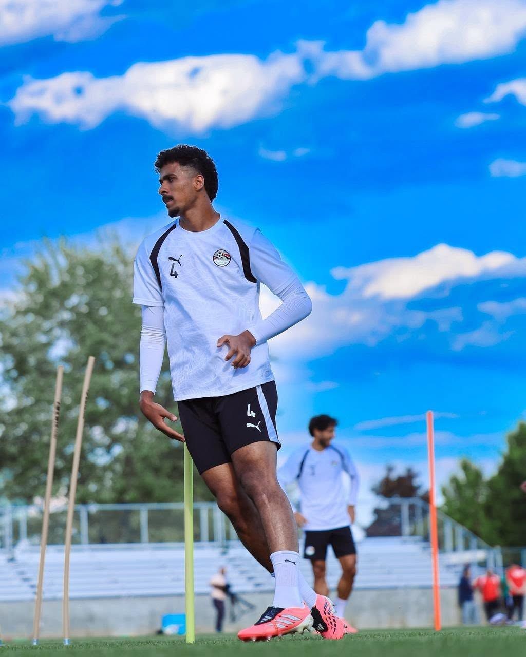 حسام عبد المجيد في مران المنتخب