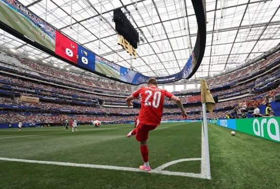ضربة ركنية لمنتخب سويسرا