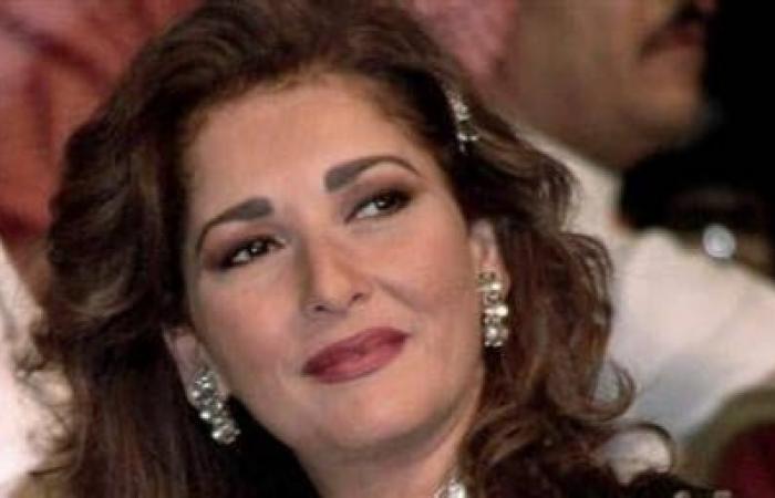 نُقلت
      إلى
      المستشفى..
      تفاصيل
      الحالة
      الصحية
      للفنانة
      آثار
      الحكيم
      بعد
      تعرضها
      لوعكة
      صحية