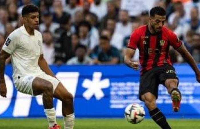 عبد المنعم أساسيا مع نيس أمام لانس فى الدوري الفرنسي