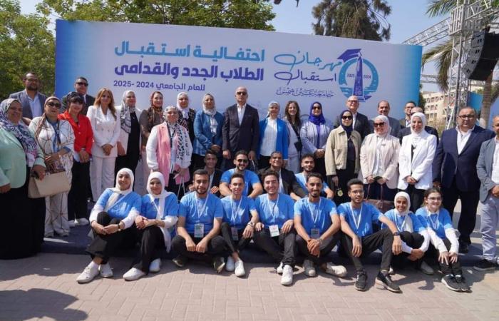 رئيس
      جامعة
      عين
      شمس
      يشهد
      مهرجان
      استقبال
      العام
      الجامعي
      2024-2025