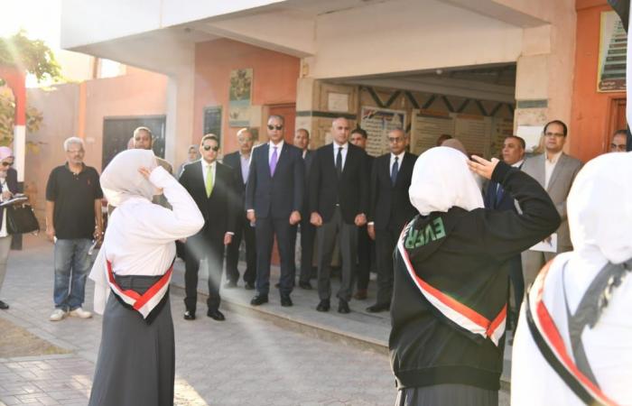 وزير
      التربية
      والتعليم
      ومحافظ
      الفيوم
      يتفقدان
      مدراس
      المحافظة
      لمتابعة
      سير
      العملية
      التعليمية