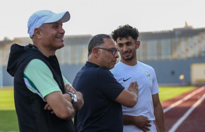 إنبي
      يكشف
      خطة
      تجهيز
      مهاجم
      الزمالك..
      والمشرف
      على
      الكرة
      يشيد
      بمعسكر
      الإسكندرية