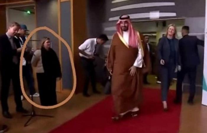 "انخضت"..
      محمد
      بن
      سلمان
      يشعل
      تفاعلا
      بفيديو
      رد
      فعل
      امرأة
      لحظة
      دخوله
      قمة
      بروكسل