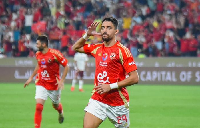 السوبر
      المصري..
      الأهلي
      يعبر
      سيراميكا
      ويضرب
      موعدا
      مع
      الزمالك
      في
      النهائي