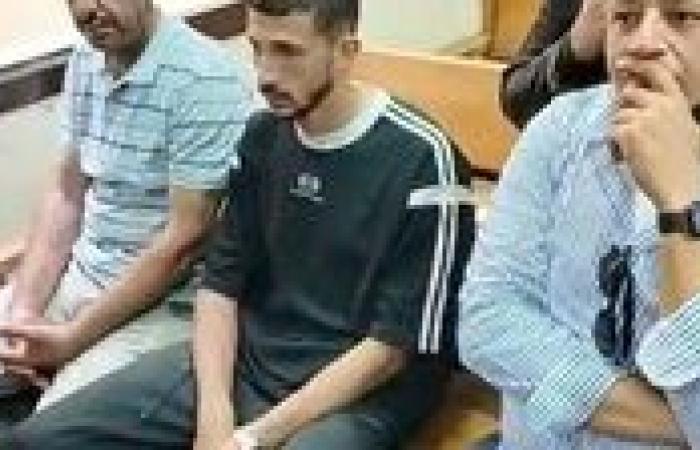 ممثل
      النيابة
      يطالب
      بتوقيع
      أقصى
      عقوبة
      على
      اللاعب
      أحمد
      فتوح