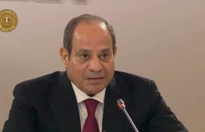 الرئيس
      السيسي:
      نؤكد
      على
      ضرورة
      تكثيف
      التعاون
      لدعم
      القطاع
      الخاص
      بين
      أعضاء
      تجمع
      بريكس