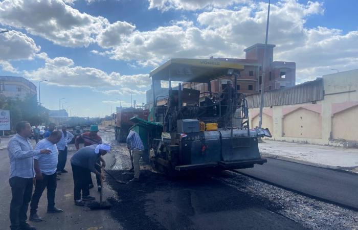 رئيس
      دمياط
      الجديدة
      يتفقد
      رصف
      المنطقة
      الصناعية