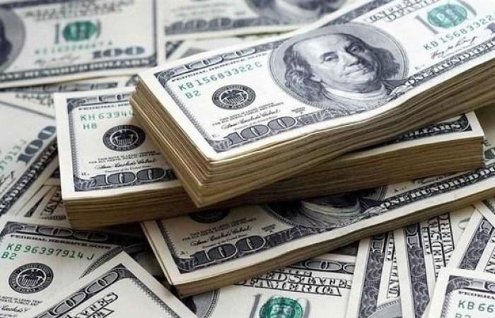 يقترب
      من
      رقم
      قياسي..
      صعود
      مفاجئ
      في
      سعر
      الدولار
      أمام
      الجنيه