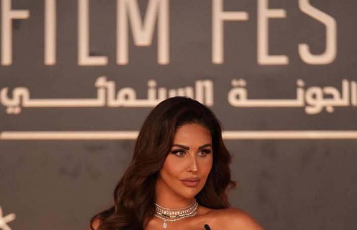 مي
      سليم
      تخطف
      الأنظار
      بأحدث
      ظهور
      لها
      بمهرجان
      الجونة
      السينمائي