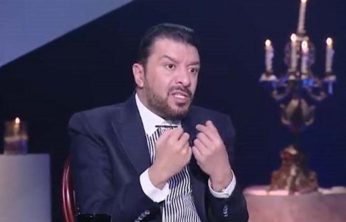 مصطفى
      كامل
      يكشف
      لـ"الدستور"
      حقيقة
      تدهور
      الحالة
      الصحية
      لـ
      محمد
      منير