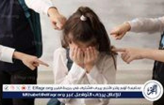 كشف
      ملابسات
      واقعة
      تعدي
      مدرس
      على
      بعض
      التلاميذ
      بإحدى
      المدارس
      بالمنيا