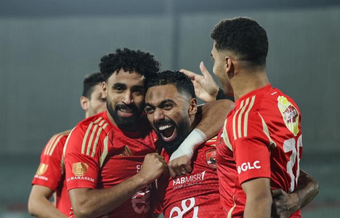 الطريق
      إلى
      اللقب
      الـ45
      ..
      الأهلي
      يكتسح
      سيراميكا
      بخماسية
      في
      بداية
      مشواره
      بالدوري