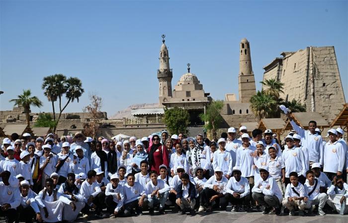 كنيسة
      العذراء
      ومسجد
      أبو
      الحجاج
      الأقصري
      ضمن
      جولات
      مشروع
      "أهل
      مصر"