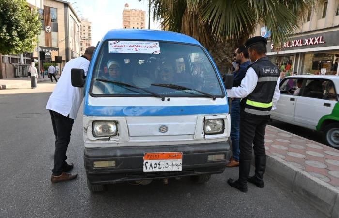 حملات
      مرورية
      مكبرة
      لضبط
      الخارجين
      عن
      القانون
      في
      البحيرة..
      صور