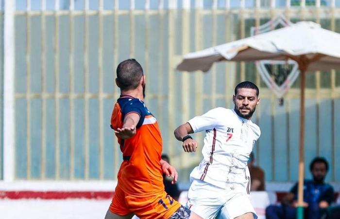 عودة
      نبيل
      عماد
      دونجا
      ومصطفى
      شلبي
      للمشاركة
      مع
      الزمالك
      بعد
      العودة
      من
      الإمارات