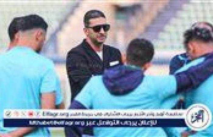 محمد
      موسى
      يحفز
      لاعبي
      المصري
      قبل
      مواجهة
      الجونة
      في
      الدوري