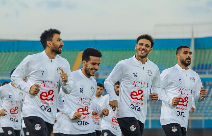 محمد
      شبانة:
      حسام
      حسن
      يعتمد
      على
      إخفاء
      تفاصيل
      مران
      المنتخب..
      وهناك
      لاعبين
      جدد
      في
      المعسكر
      الحالي