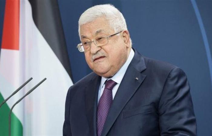 الرئيس
      الفلسطينى:
      الحديث
      عن
      حل
      الدولتين
      يجب
      أن
      يبدأ
      بوقف
      حرب
      غزة