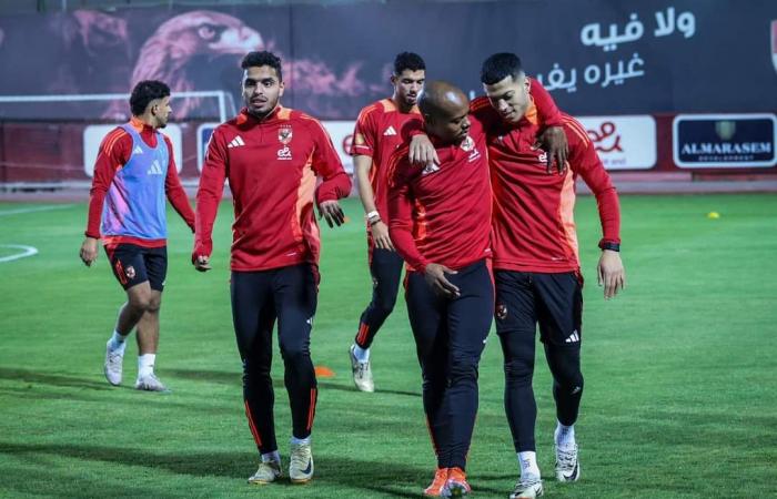 بمشاركة
      ياسر
      إبراهيم..
      الأهلي
      يعود
      للتدريبات
      استعدادا
      لمواجهة
      الاتحاد
      في
      الدوري