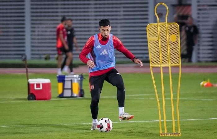 بمشاركة
      ياسر
      إبراهيم..
      الأهلي
      يعود
      للتدريبات
      استعدادا
      لمواجهة
      الاتحاد
      في
      الدوري