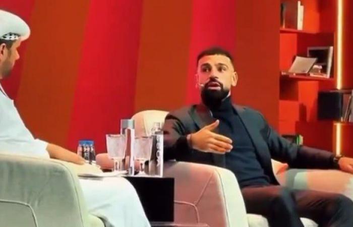 منى
      عبد
      الغني
      عن
      محمد
      صلاح:
      اتمنى
      أولادنا
      ياخدوه
      قدوة
      في
      الأخلاق
      ويبقوا
      نسيج
      منه